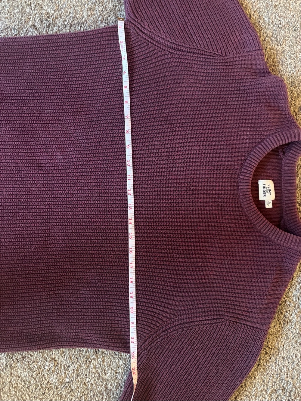 Men’s knitted sweater.